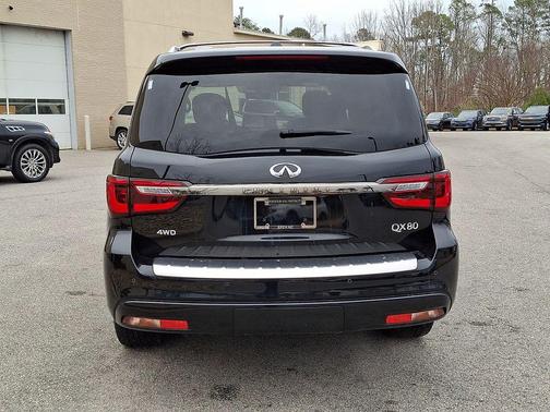 2024 INFINITI QX80 SENSORY AWD