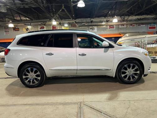 White 2017 Buick Enclave Premium
