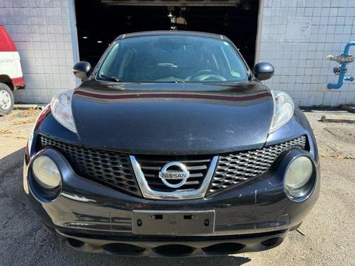 Sapphire Black 2013 Nissan Juke S