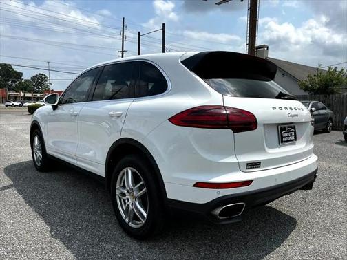 2016 Porsche Cayenne Base