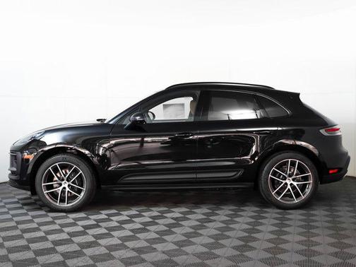 2026 Porsche Macan AWD