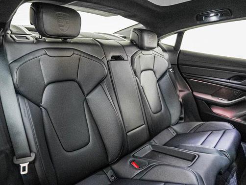 2026 Porsche Taycan GTS