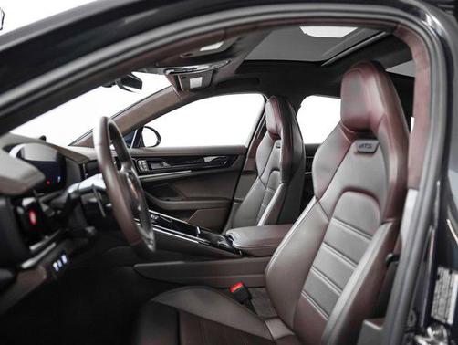 2025 Porsche Panamera GTS