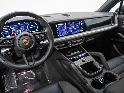 2025 Porsche Cayenne AWD