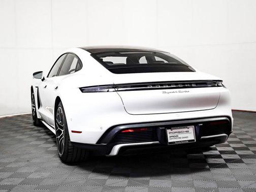 2020 Porsche Taycan Turbo