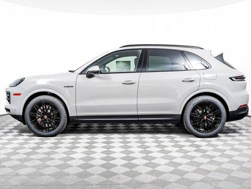 Chalk 2026 Porsche Cayenne Cayenne E-Hybrid