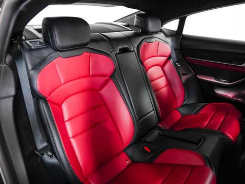 2025 Porsche Taycan RWD