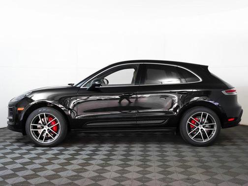2022 Porsche Macan S