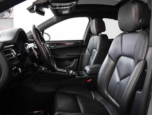 2024 Porsche Macan AWD