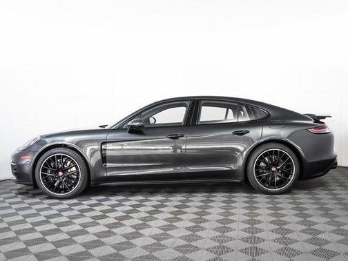 2022 Porsche Panamera 4S