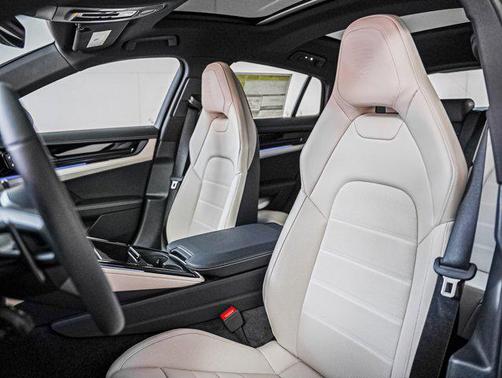 2026 Porsche Panamera 4