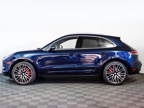 2022 Porsche Macan Base