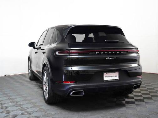 2025 Porsche Cayenne AWD