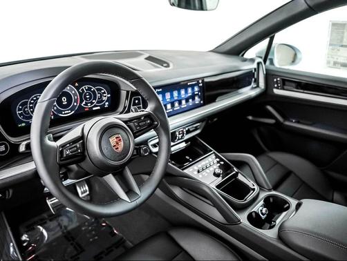 DOLOMITE SILVER 2026 Porsche Cayenne S
