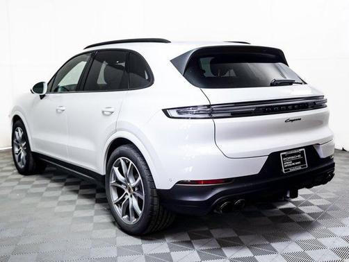 2025 Porsche Cayenne AWD
