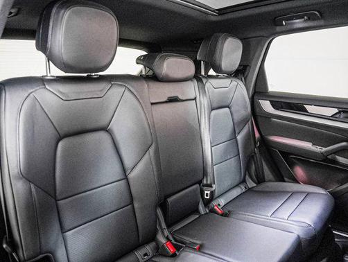 2025 Porsche Cayenne AWD
