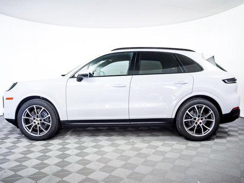2025 Porsche Cayenne AWD