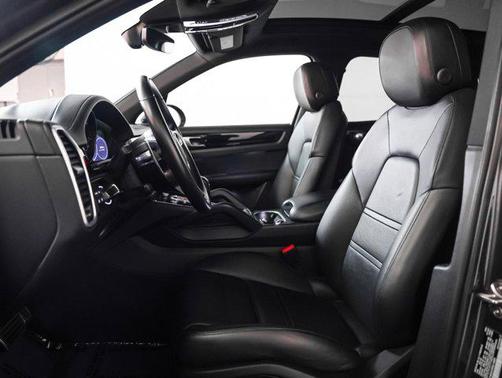 2023 Porsche Cayenne S