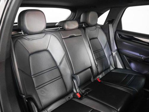 2023 Porsche Cayenne S