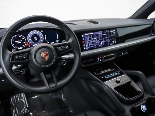 2025 Porsche Cayenne AWD