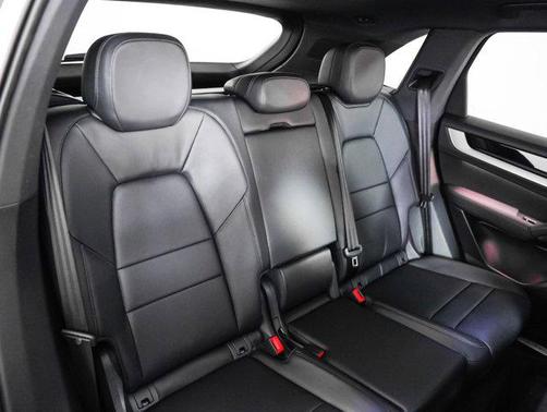 2025 Porsche Cayenne AWD