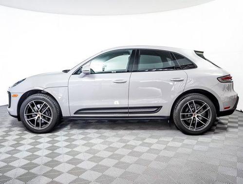 2025 Porsche Macan Base