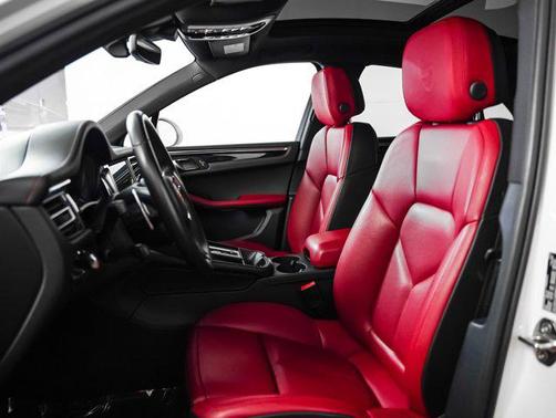 2024 Porsche Macan AWD