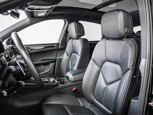 2024 Porsche Macan AWD
