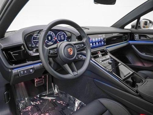 2026 Porsche Panamera RWD