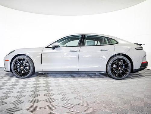 2026 Porsche Panamera RWD