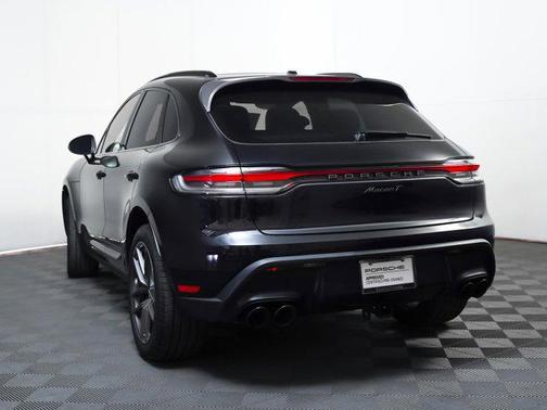 2023 Porsche Macan T