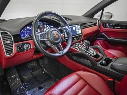 2021 Porsche Cayenne Cayenne