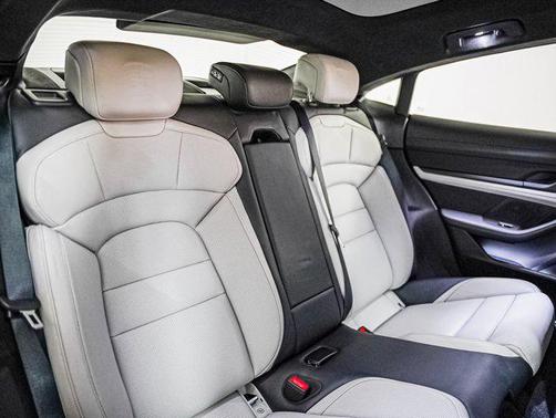 2021 Porsche Taycan Turbo