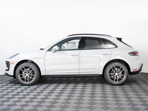 2026 Porsche Macan AWD