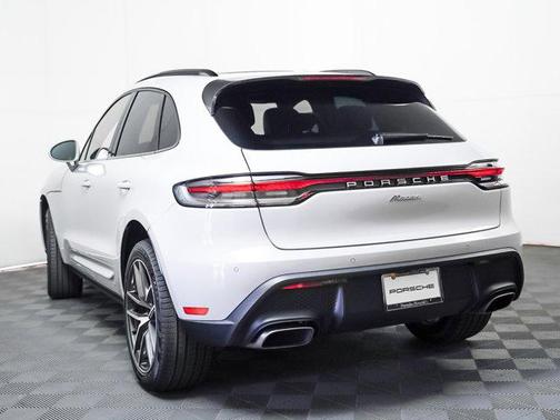2026 Porsche Macan AWD