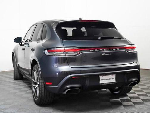 2025 Porsche Macan AWD