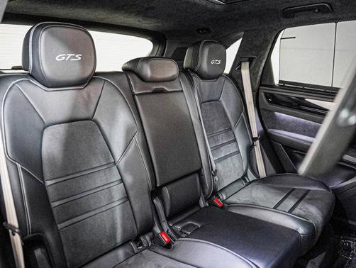 2023 Porsche Cayenne GTS