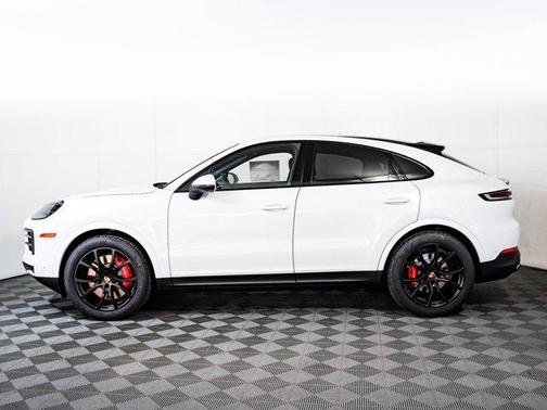 2025 Porsche Cayenne S