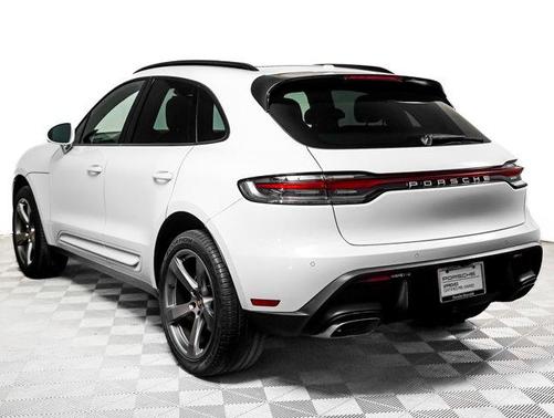 2022 Porsche Macan Base