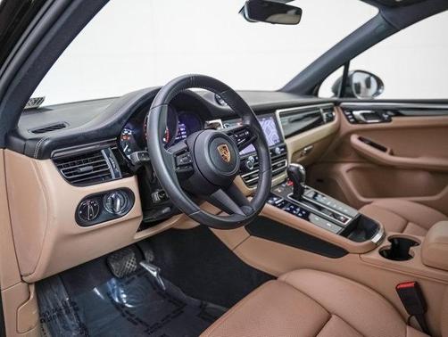 2023 Porsche Macan T