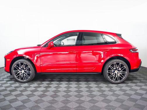 2026 Porsche Macan AWD