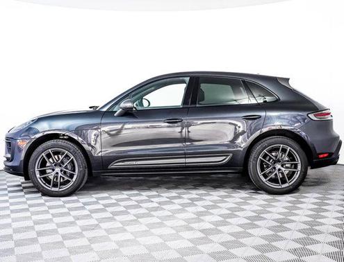 2025 Porsche Macan Base