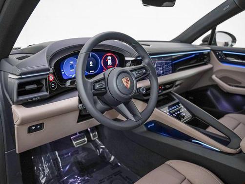 2025 Porsche Macan 4S
