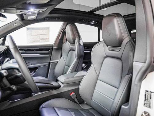 2025 Porsche Macan 4S
