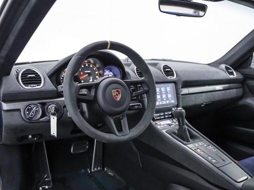 2024 Porsche 718 Cayman GT4 RS