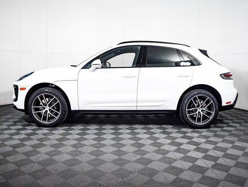 2025 Porsche Macan AWD