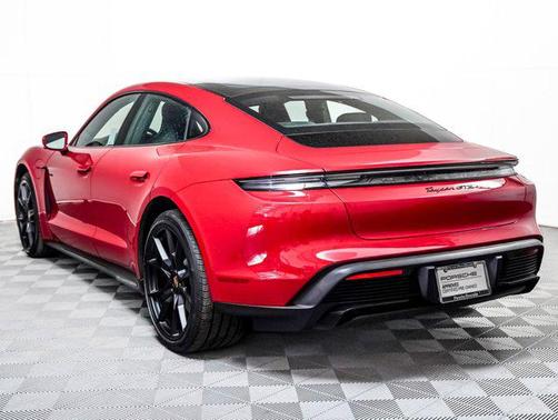 2025 Porsche Taycan GTS