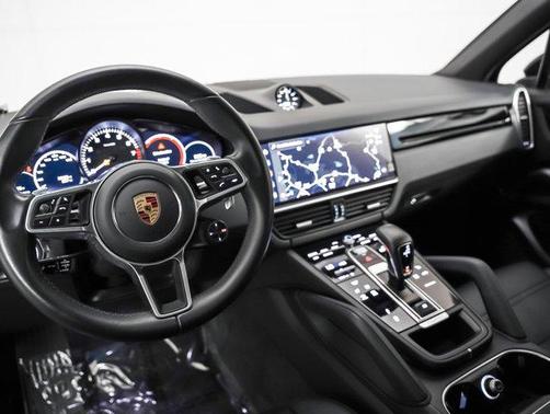 2022 Porsche Cayenne E-Hybrid S