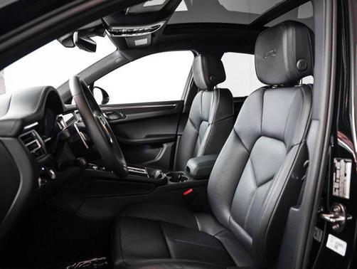 2025 Porsche Macan GTS