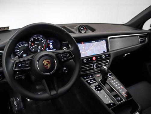 2025 Porsche Macan GTS